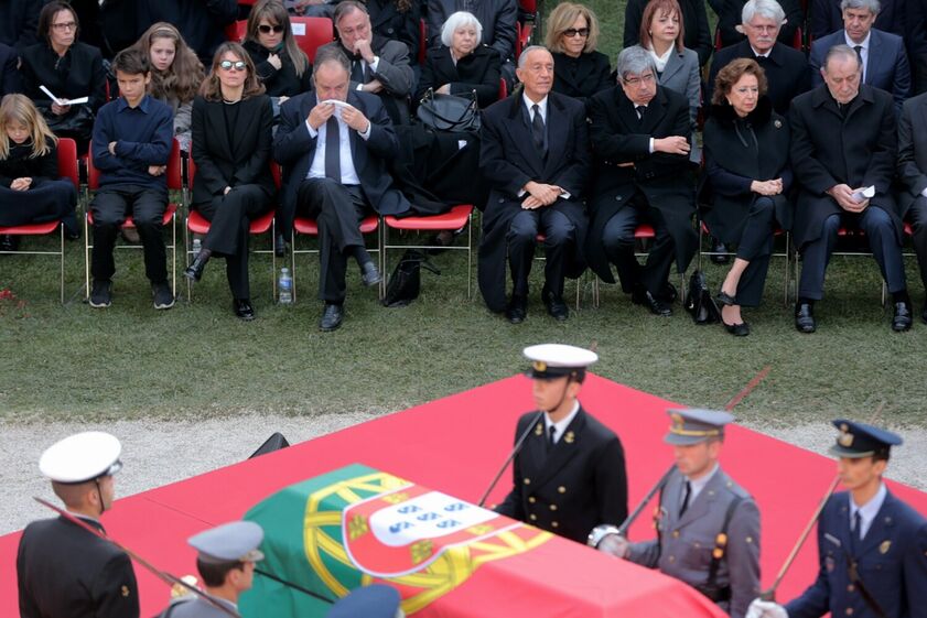 mário soares funeral cortejo