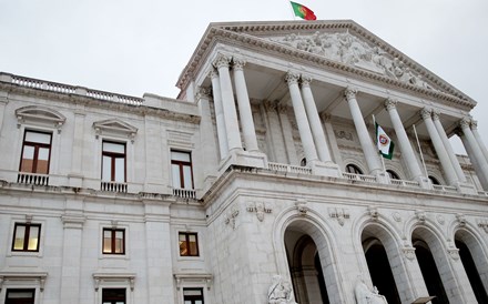 Descentralização arrisca chumbo no Parlamento