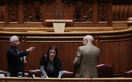 PCP e BE levam tema da Caixa ao debate quinzenal com o primeiro-ministro