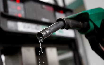 Combustíveis voltam a subir e atingem valor mais elevado desde 2014