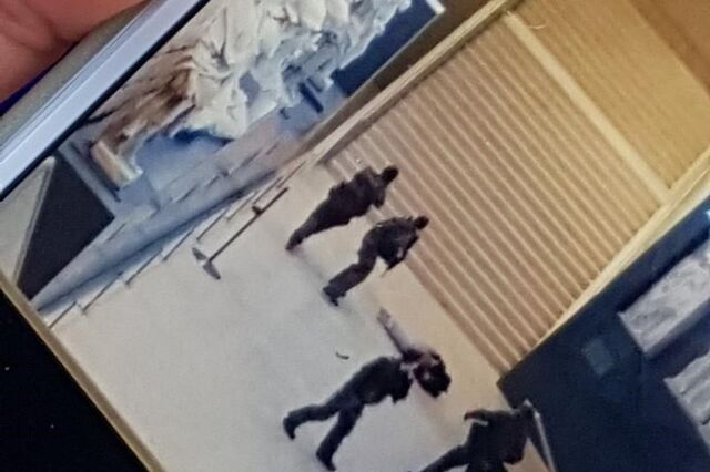 Paris: Militar atira sobre agressor com catana próximo do Louvre