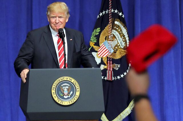 Trump assegura que republicanos continuam a trabalhar para substituir o 'Obamacare'