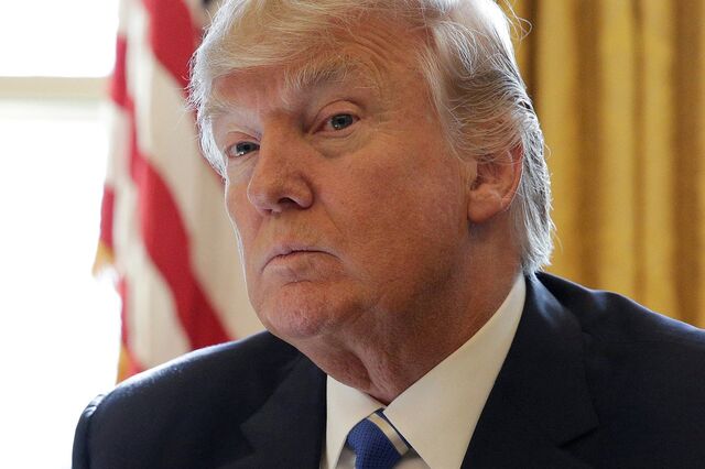 Trump contra-ataca e pede combate aos ultraconservadores republicanos