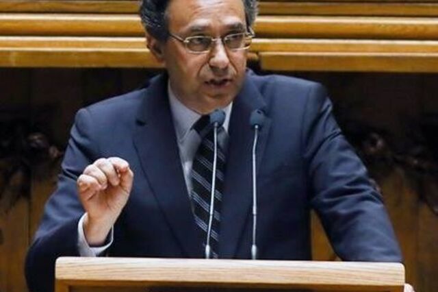 Deputado do PS critica comunicado de Marcelo sobre Centeno