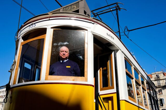 Lisboa e Porto já podem criar empresas locais para articular redes de transportes públicos