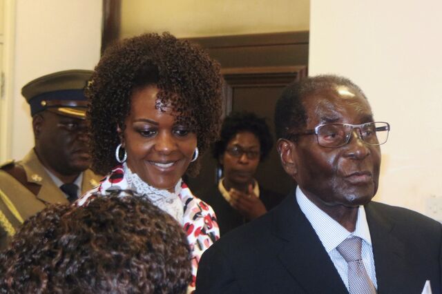 Zimbabué: Mugabe afastado da liderança do partido no poder