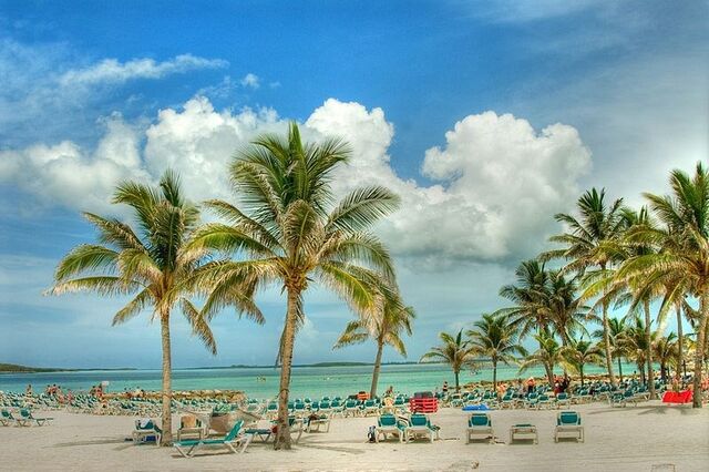UE adiciona Anguila, Bahamas e ilhas Turcas e Caicos a lista de paraísos fiscais