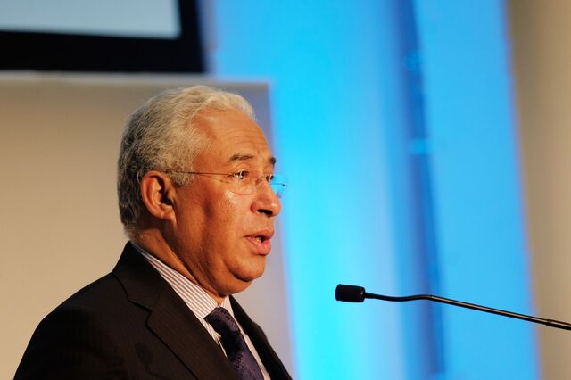 António Costa considera 'saudável' e 'excelente' diálogo do governador do BdP e Parlamento  