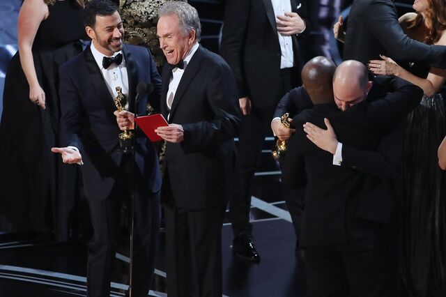'Moonlight' anunciado como melhor filme depois de confusão com envelope