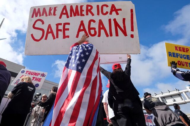 Defensores de Trump convocam manifestações de apoio ao presidente