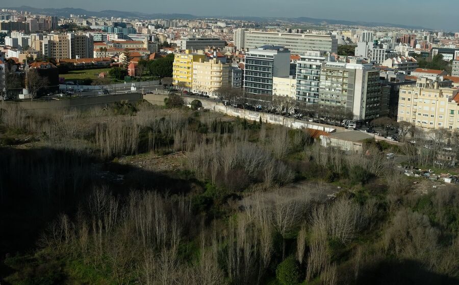 Projecto Amoreiras, terreno em Lisboa