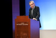 11.º  Bernard Arnault, accionista da LVMH. Fortuna avaliada em 41,5 mil milhões de dólares. França