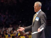 15.º  S. Robson Walton, accionista da Wal-Mart. Fortuna avaliada em 34,1 mil milhões de dólares. Estados Unidos