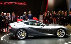 Custa 300 mil dólares e é o carro mais rápido da Ferrari