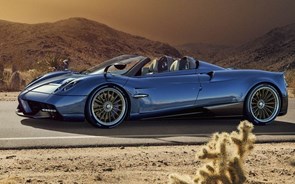 Pagani lança novo super-desportivo descapotável por 2,2 milhões 