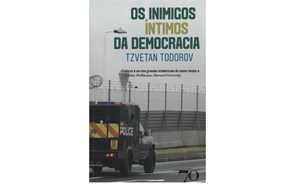 À volta do tema da democracia