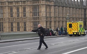 Tiroteio em Londres terá sido acto terrorista e causou quatro mortos e 20 feridos