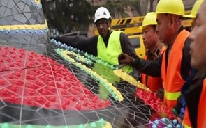 Galo de Barcelos gigante de Joana Vasconcelos promove Portugal na China 