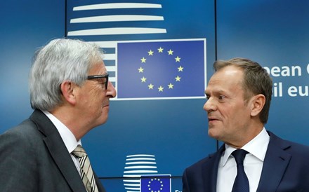Tusk tempera ambição de Juncker na reforma do euro