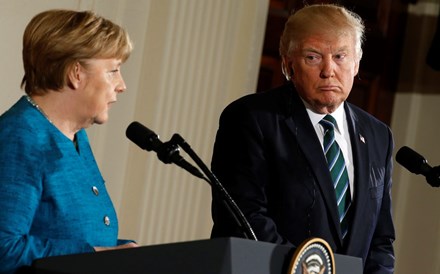 Trump: União Europeia está a aguentar-se com saída do Reino Unido  