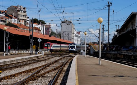 CP vai lançar concurso de urgência para os bares dos comboios