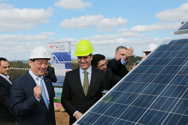 Chineses financiam central de 200 milhões