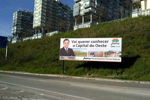 Candidato à câmara de Torres Vedras traz cartazes para Lisboa