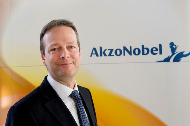 Akzo Nobel volta a rejeitar oferta de 22,4 mil milhões