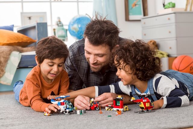 Lego alcança receitas recorde