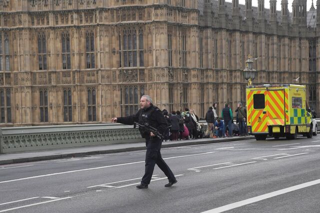 Tiroteio em Londres terá sido acto terrorista e causou quatro mortos e 20 feridos