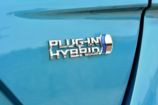 Toyota Prius Plug-in Hybrid: Recarregável