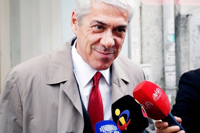 Mesmo preso, Sócrates continuou a receber benefícios - acusação