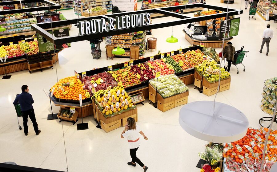 pessoas compras comércio lojas