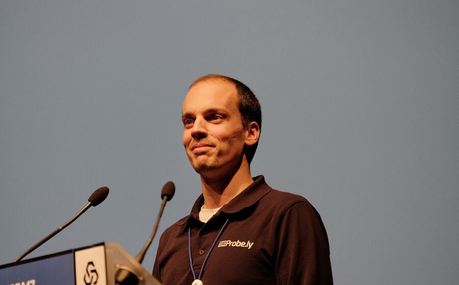 probe ly Nuno Loureiro