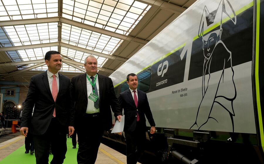 CP prevê deixar de alugar comboios a Espanha no prazo de três anos alfa.mp4