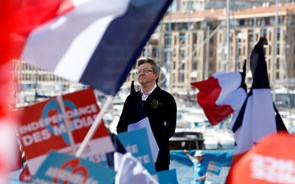 Só um terço dos apoiantes de Mélenchon vota em Macron