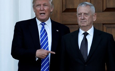 Trump antecipa saída de Mattis como secretário da Defesa dos EUA