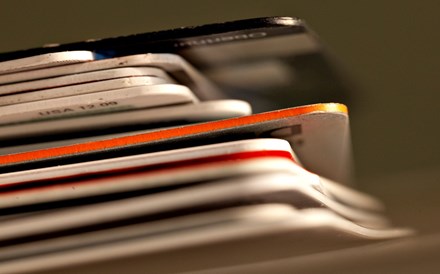 Cartões puxam pelo crédito ao consumo. Banca dá 574 milhões aos consumidores em outubro