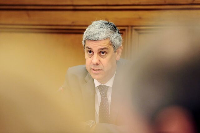  Saúde e Educação lideram as 19 mil candidaturas de precários