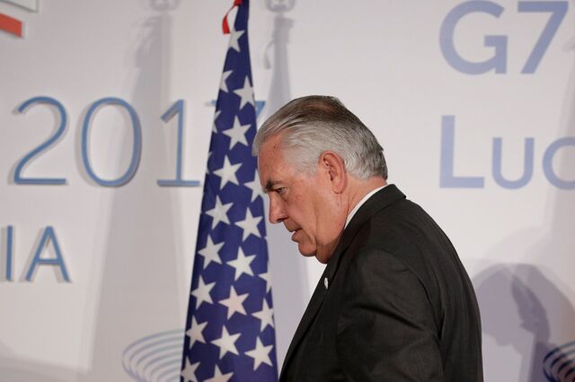 Tillerson quer que a Rússia repense apoio ao 'parceiro não confiável' Assad