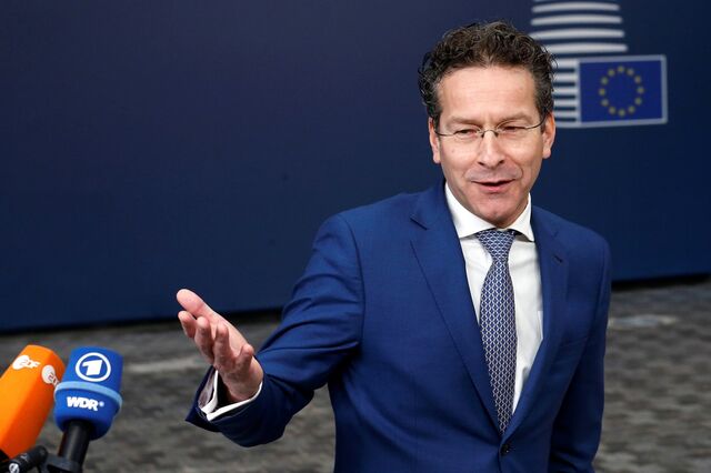 Eurodeputados portugueses apontam 'a porta da rua' a Dijsselbloem