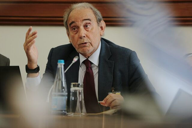 Câmaras têm vagas para 1.300 licenças de táxi