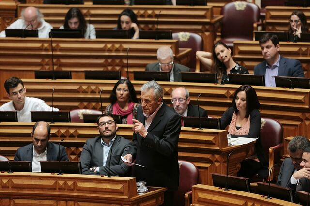 PCP diz que números do PIB desmentem profecias mas têm de 'ser lidos com prudência'