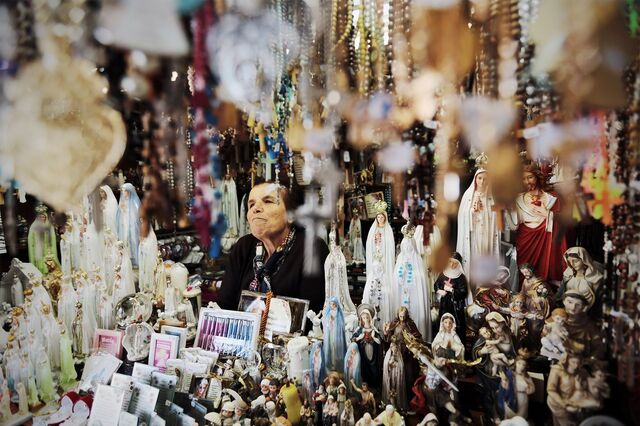Papa rende seis milhões a hotéis e restaurantes de Fátima