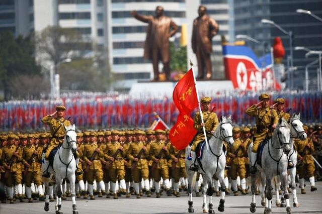 Pyongyang diz que 3,5 milhões se alistaram para lutar, PR chinês pede calma a Trump