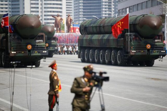 Coreia do Norte realiza exercícios militares, China tenta serenar os ânimos