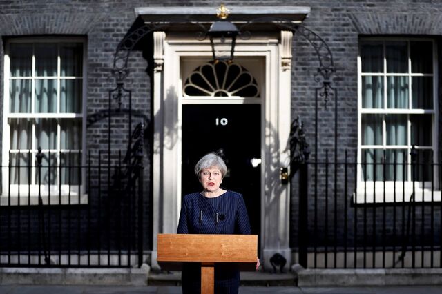 May quer eleições para reforçar opção pelo 'hard Brexit'