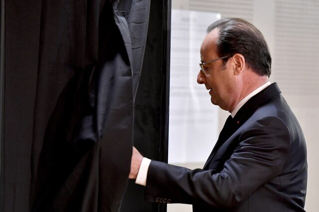 Hollande declara apoio a Macron