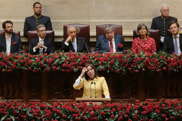 PSD defende que só 'sociedade livre, justa e inclusiva' acaba com privilégios e corrupção