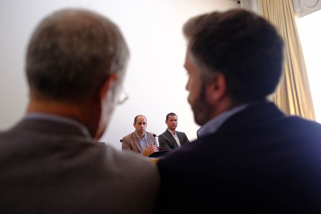 Louçã: 'PS e o seu governo ficam comprometidos' com uma negociação de reestruturação da dívida